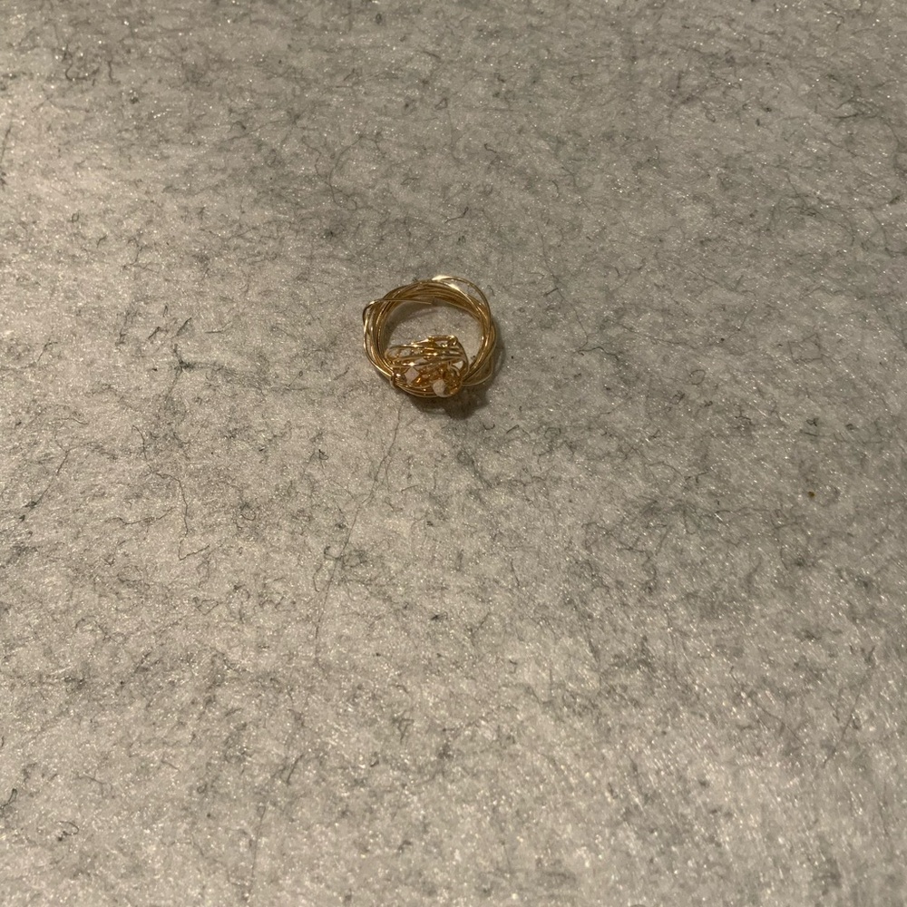 Elegant Gold Pinky Ring